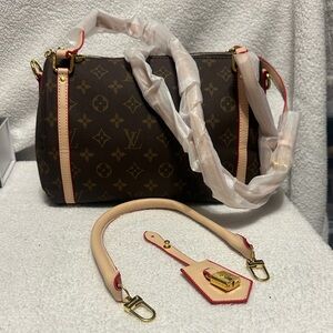 New Fashion Inspired Item (BAG)